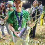 Mario Bárbara, miembro de la Cátedra de Salud y Dolor, presente en la victoria del Unicaja Baloncesto en la Basketball Champions League 2025