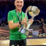 Mario Bárbara, miembro de la Cátedra de Salud y Dolor, campeón de la Copa Intercontinental de la FIBA con el Unicaja Baloncesto
